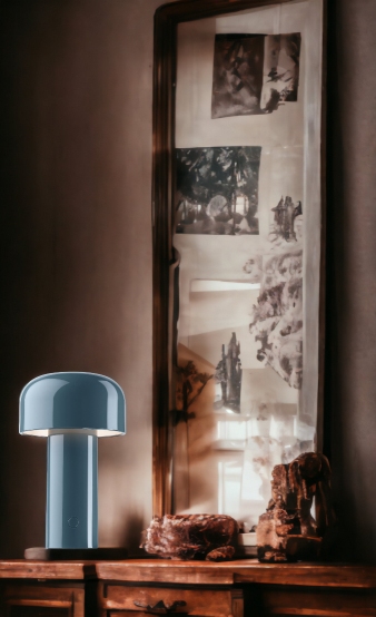Bellhop Battery tafellamp met USB-kabel van Flos