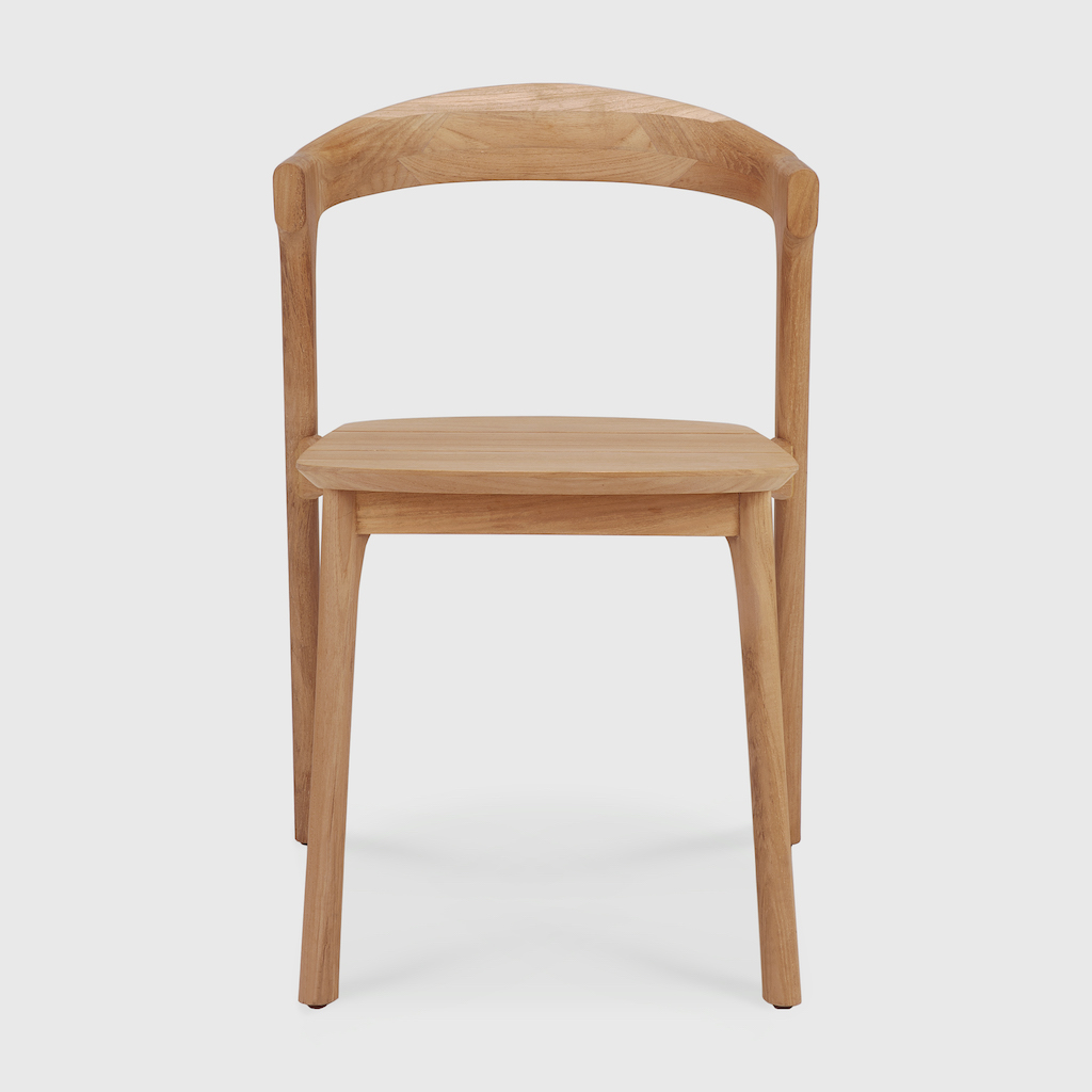 Bok Outdoor Stuhl aus Teakholz von Ethnicraft, minimalistisches Design für Garten und Terrasse.