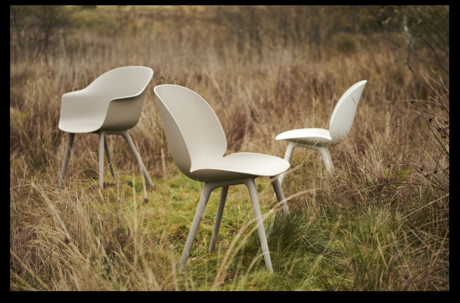Beetle Chair eetkamerstoel voor buiten New Beige Gubi