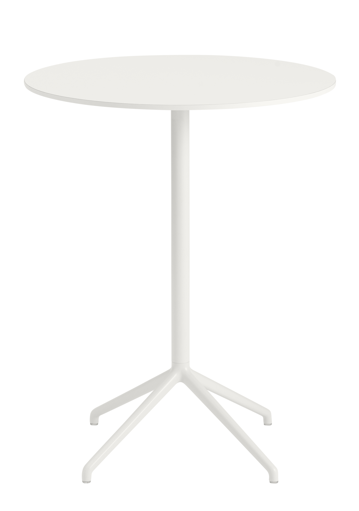 Weißer Still Cafe Table Beistelltisch von Muuto mit runder Tischplatte und filigranem Fußgestell.