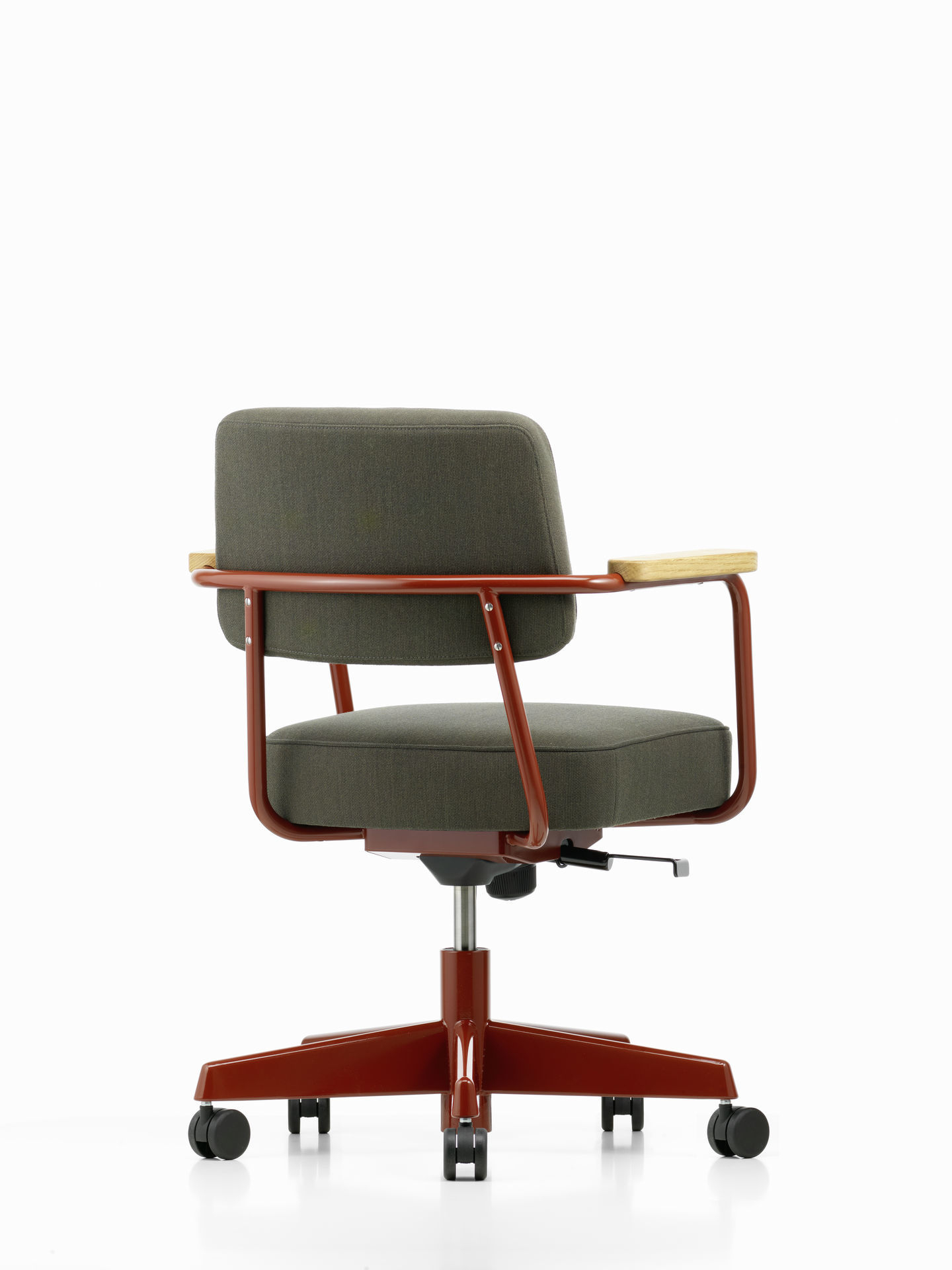 Vitra Fauteuil Direction Pivotant Bürodrehstuhl mit olivgrünem Stoffbezug und rotbraunem Gestell, Ansicht von hinten.