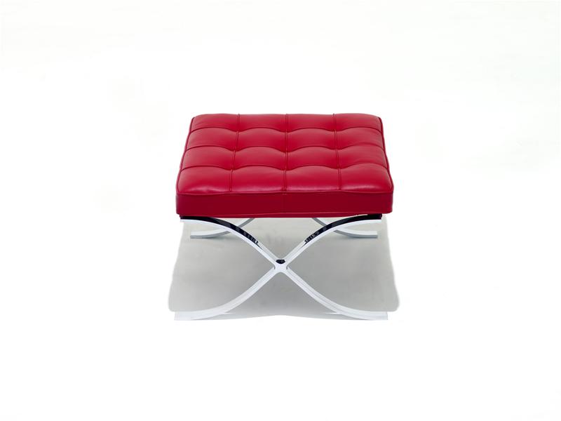 Roter Barcelona Hocker von Knoll International mit gestepptem Leder und verchromtem Stahlgestell.