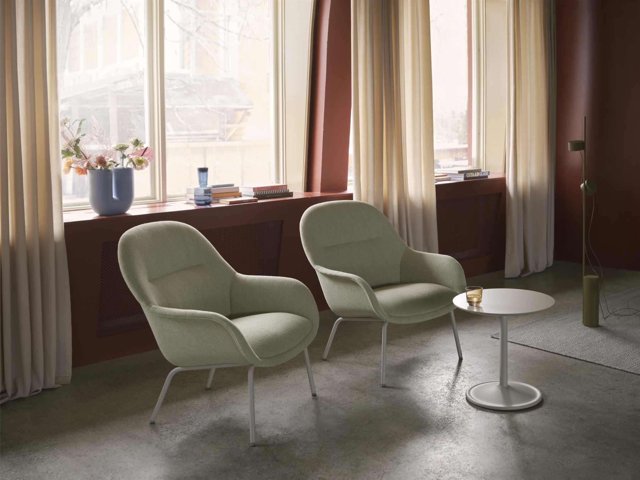 Kink-vaas H 26,3 cm Muuto Dieprood