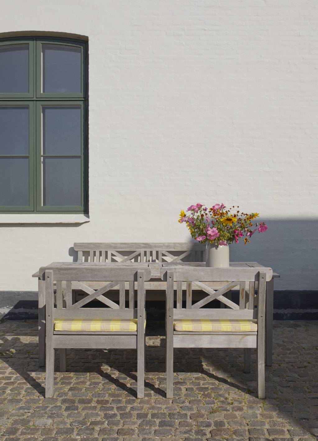 Drachmann Table eettafel voor buiten Skagerak by Fritz Hansen 