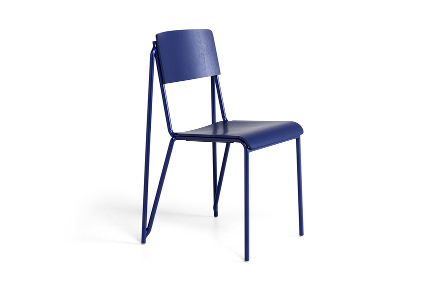 Blauer Hay Stuhl "Petit Standard" aus Holz und Stahl, modernes Design für Esszimmer und Büro.