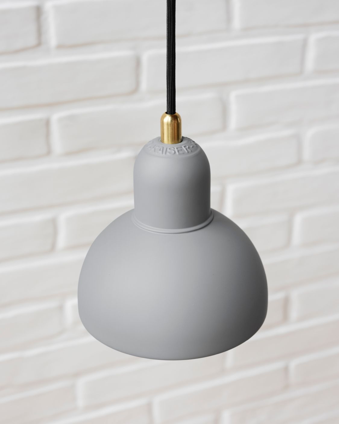 Graue 6722-P Pendelleuchte von Fritz Hansen, moderne Hängelampe für Wohnzimmer und Esszimmer.