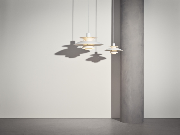 PH 5 Mini monochrome hanglamp van Louis Poulsen in Pale Pewter