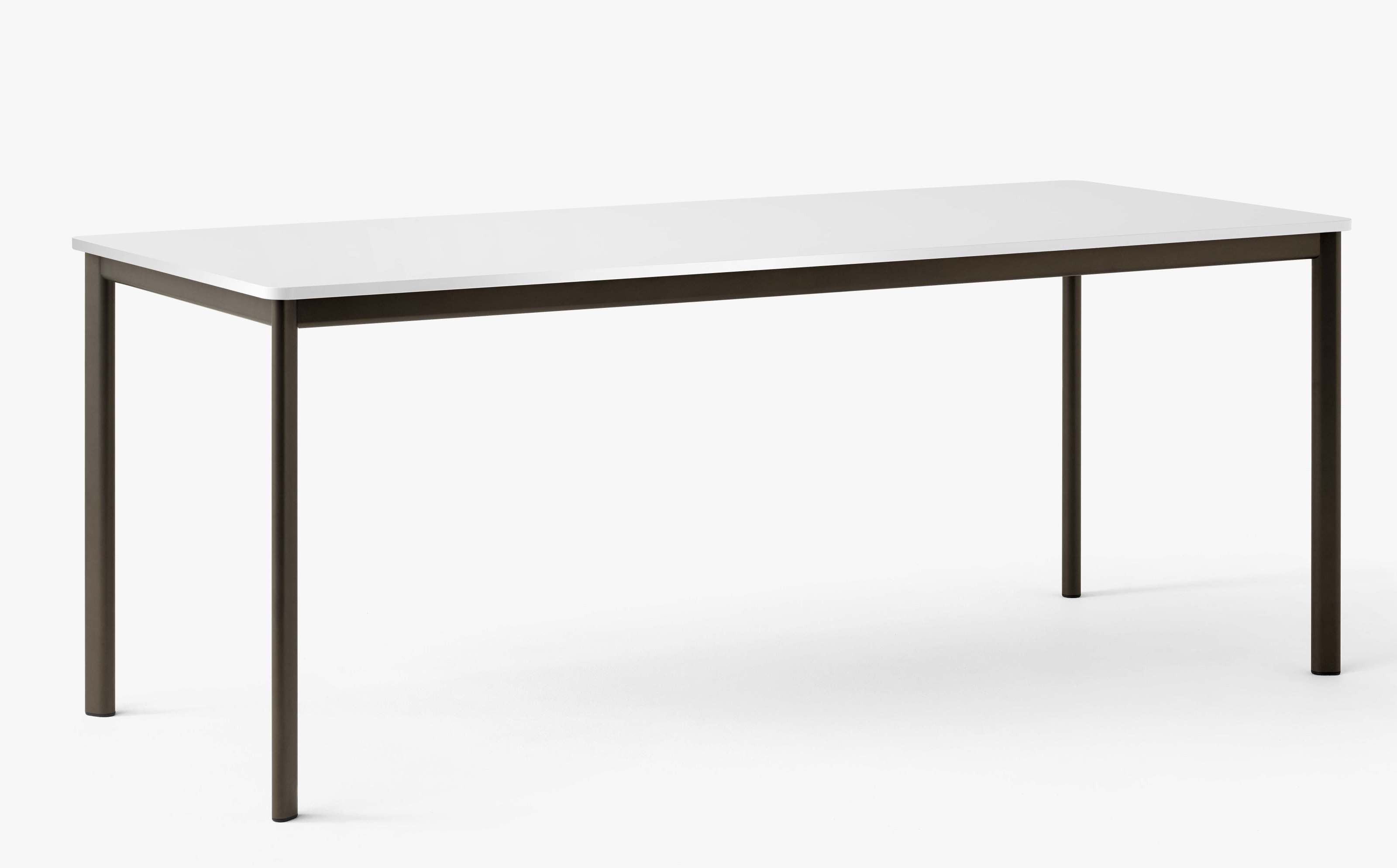 AndTradition Drip Table mit weißer Tischplatte und dunklem Metallgestell, moderner Esstisch für Esszimmer.