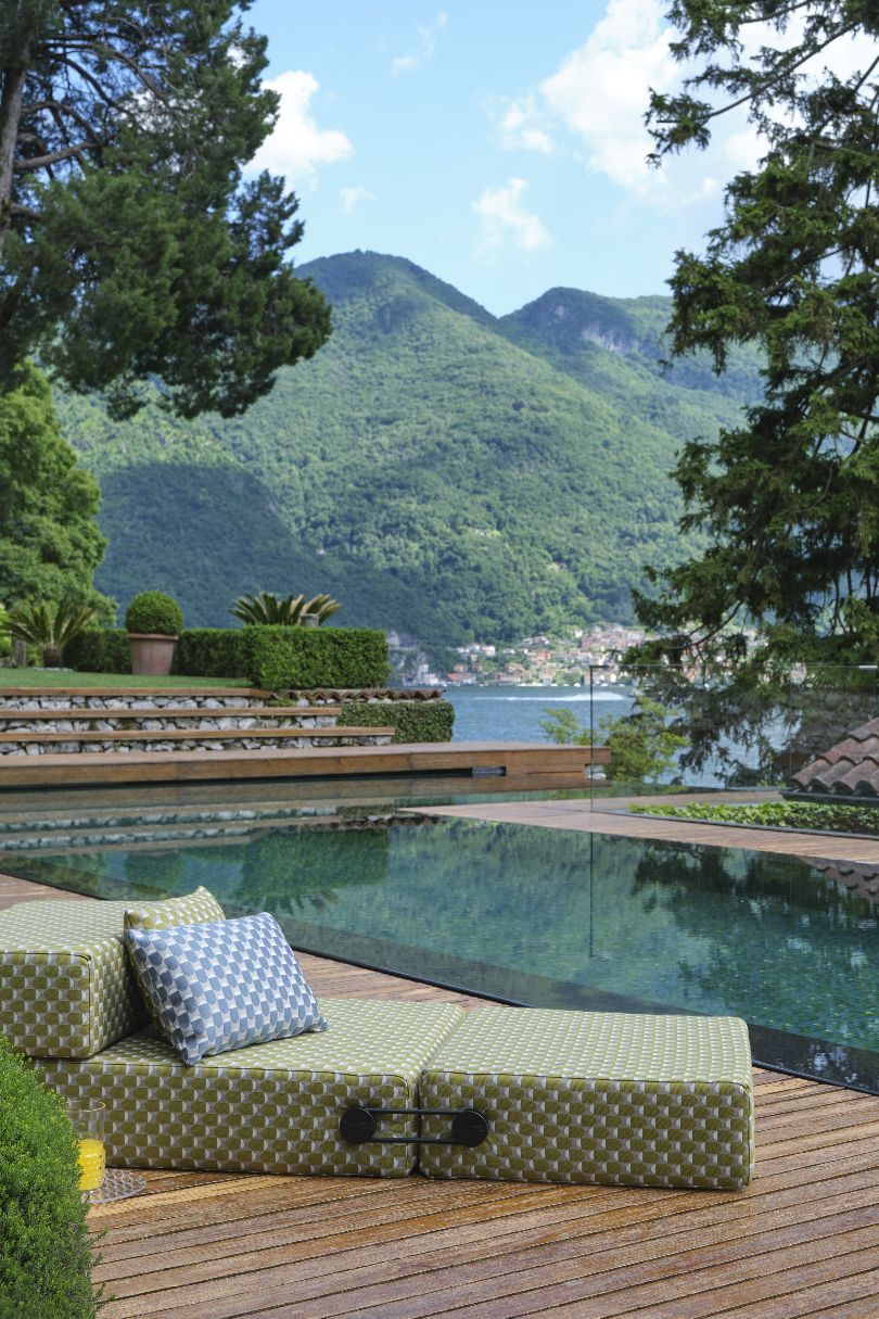 Trix Outdoor Chaise Longue / Lounger / Sofa Artemis Kartell