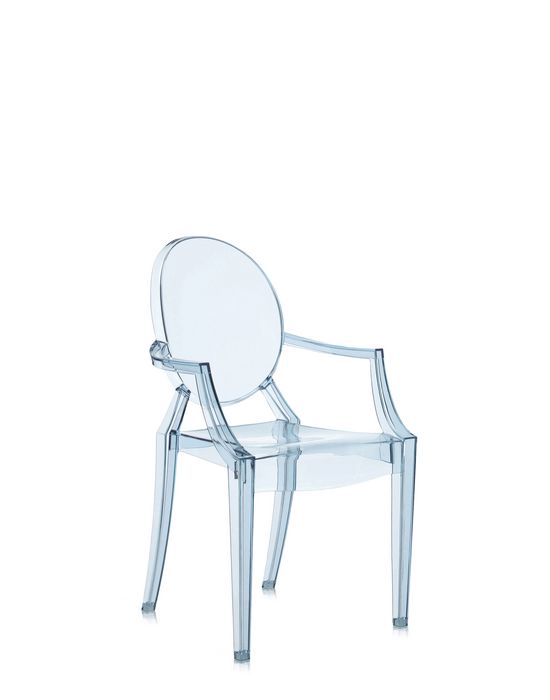 Transparenter Lou Lou Ghost Kinderstuhl von Kartell, moderner Design-Stuhl aus Polycarbonat für Kinder.