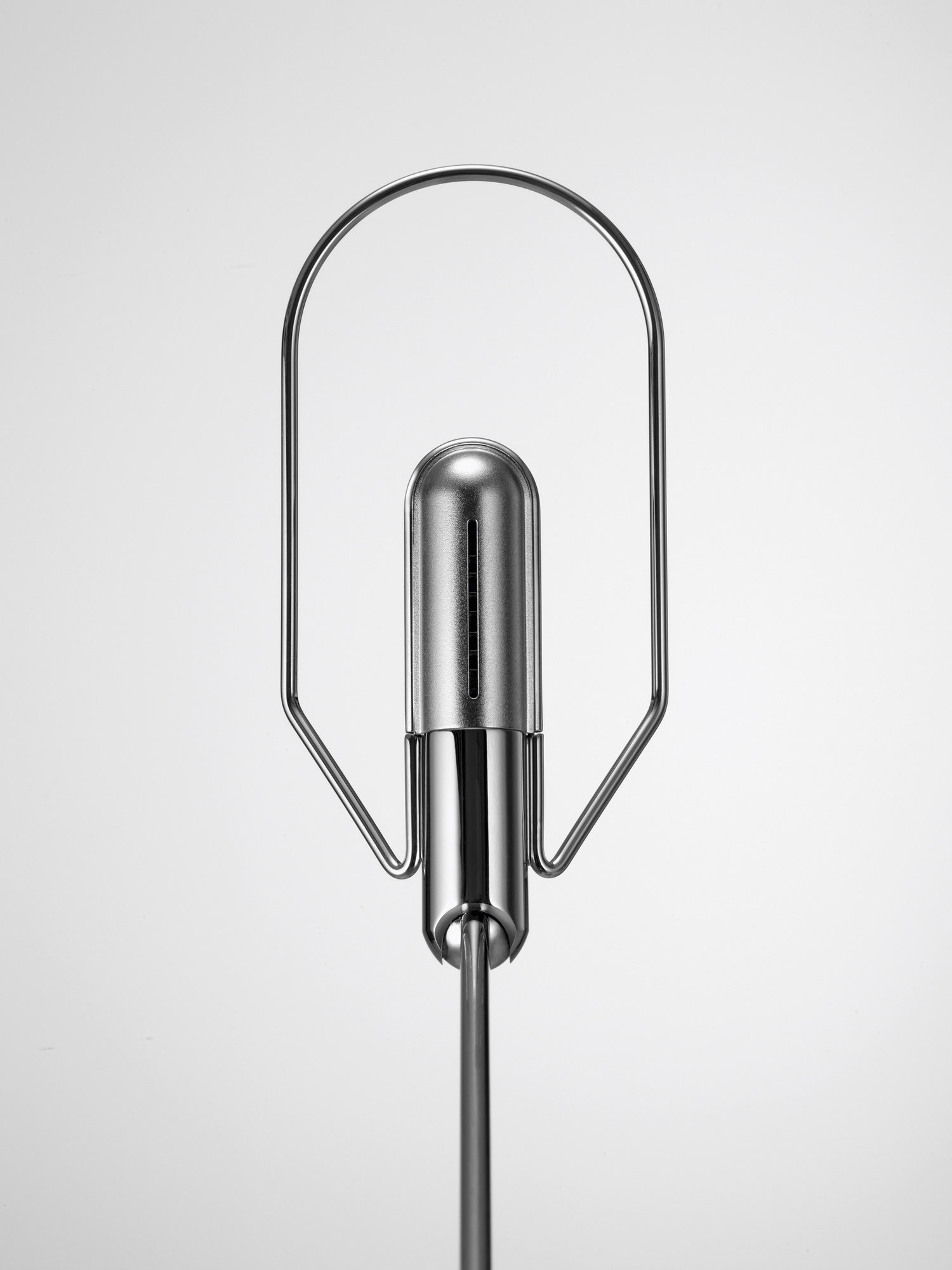 Liftolino LED Tischleuchte, Chrom, 4000K, dimmbar: Elegante Schreibtischleuchte für helles, modernes Licht.
