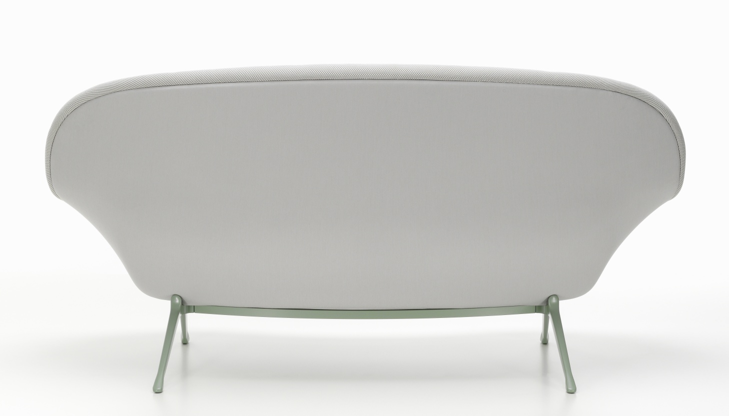 Rückansicht des grauen Abalon Sofas von Vitra mit filigranen, hellgrünen Füßen auf weißem Hintergrund.