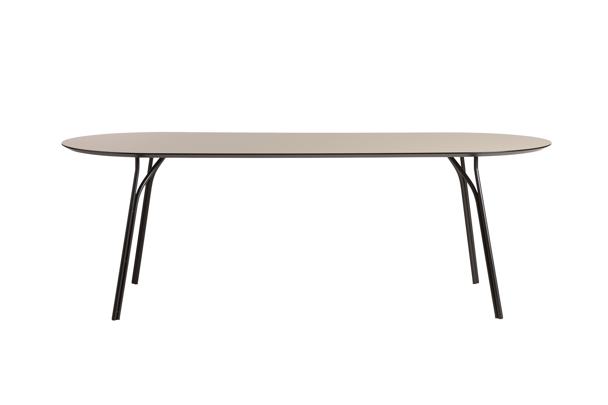 Woud Tree Esstisch 90x220 cm, oval, beige Tischplatte mit filigranem, schwarzem Metallgestell.