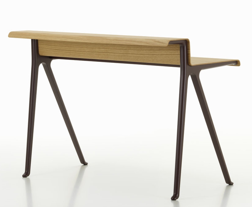 Vitra Schreibtisch Courier aus Holz und braunem Metall, modernes Design für Büro und Arbeitszimmer.