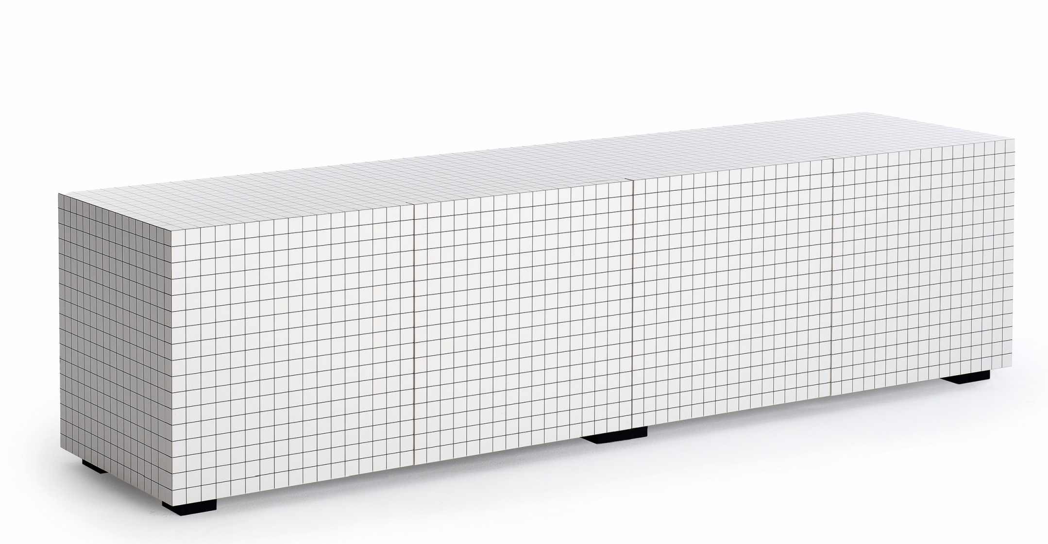 Weißes Quaderna Sideboard von Zanotta mit schwarzem Rastermuster und schwarzen Füßen.