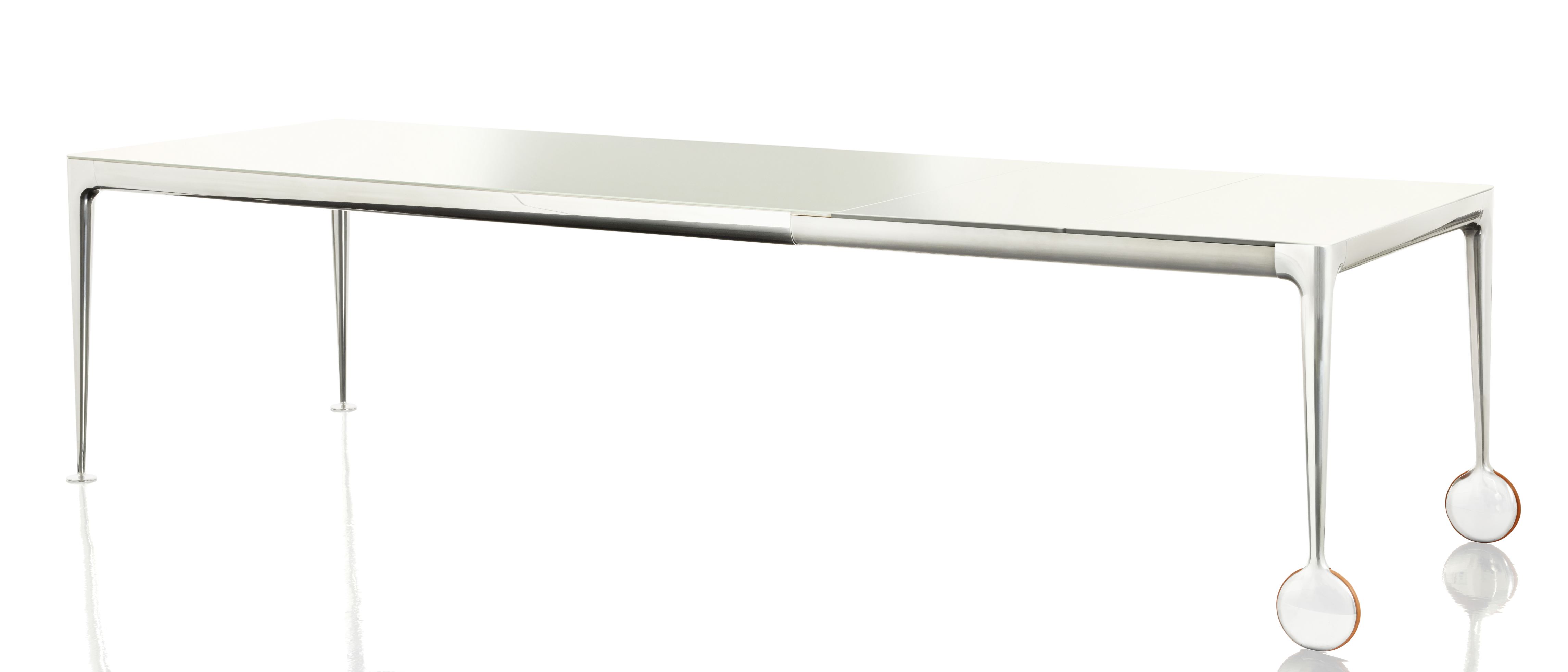 Big Will Table von Magis, ausziehbarer Esstisch mit Rollen, modernes Design für Esszimmer und Wohnbereich.
