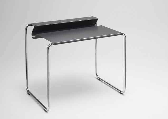 PS07 Sekretär von Müller Möbelfabrikation, minimalistischer Schreibtisch mit Ablage und verchromtem Stahlrohrgestell, graue Tischplatte.