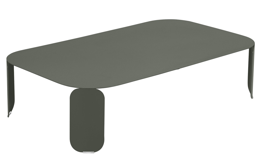 Bebop Low Table von Fermob, moderner Outdoor-Couchtisch in Moosgrau, minimalistisches Design mit abgerundeten Ecken.