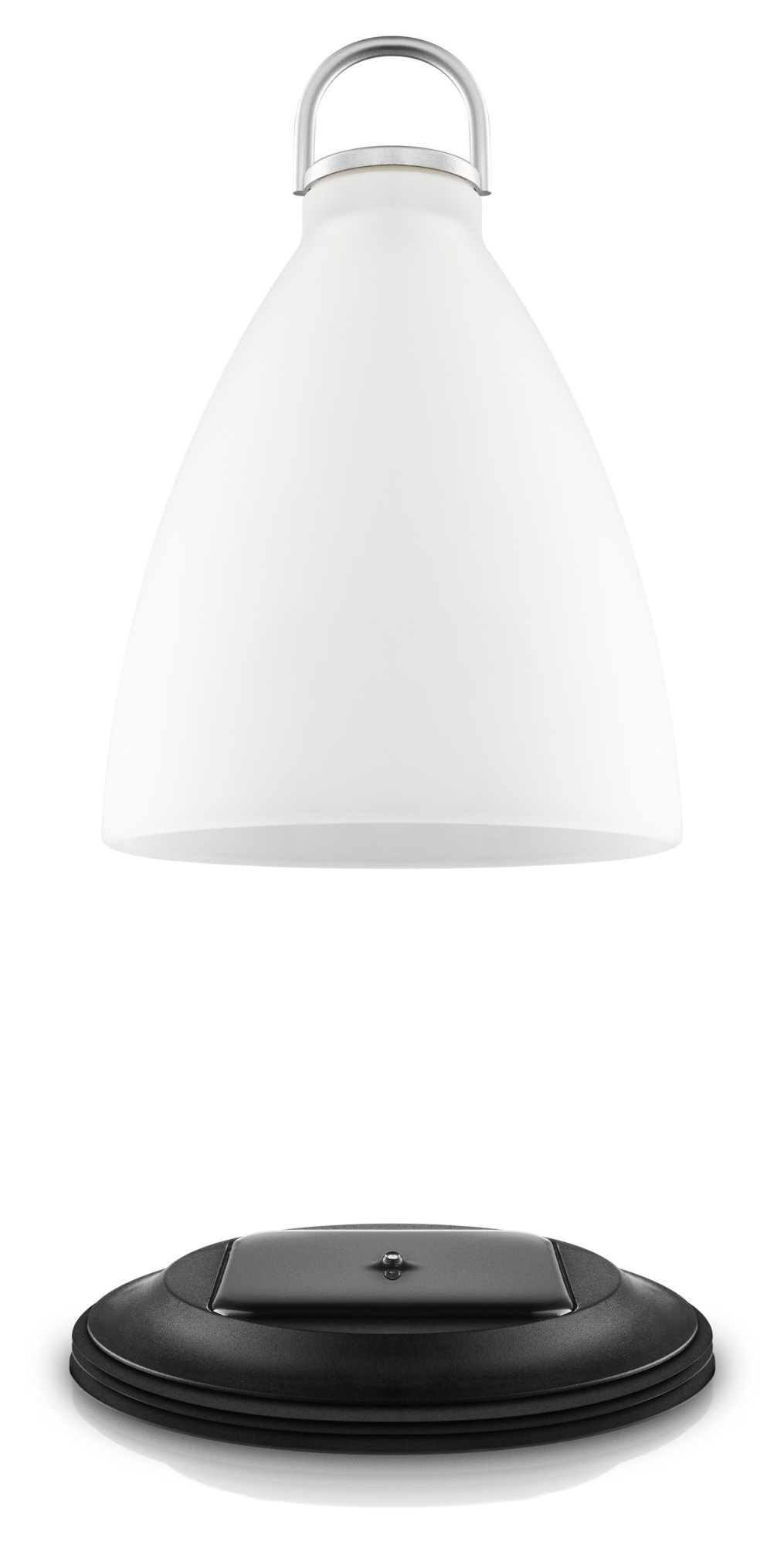 Sun Light Bell Solarleuchte von Eva Solo: Weiße Hängelampe mit Solarpanel für den Außenbereich.