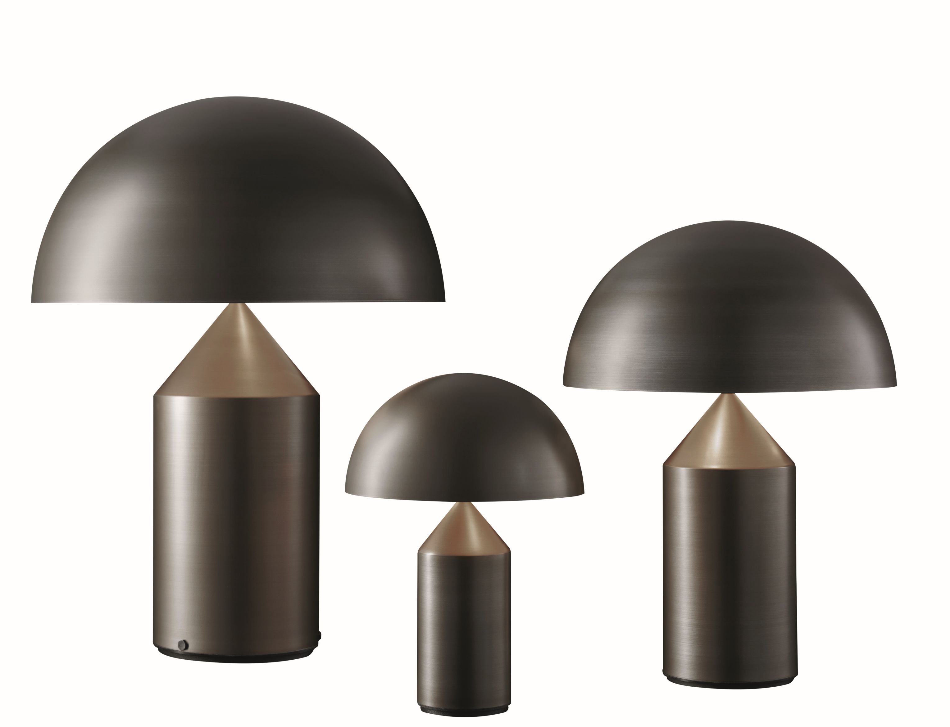 Atollo Tischleuchte in Satin Bronze: Drei Lampen in verschiedenen Größen, modernes Design.