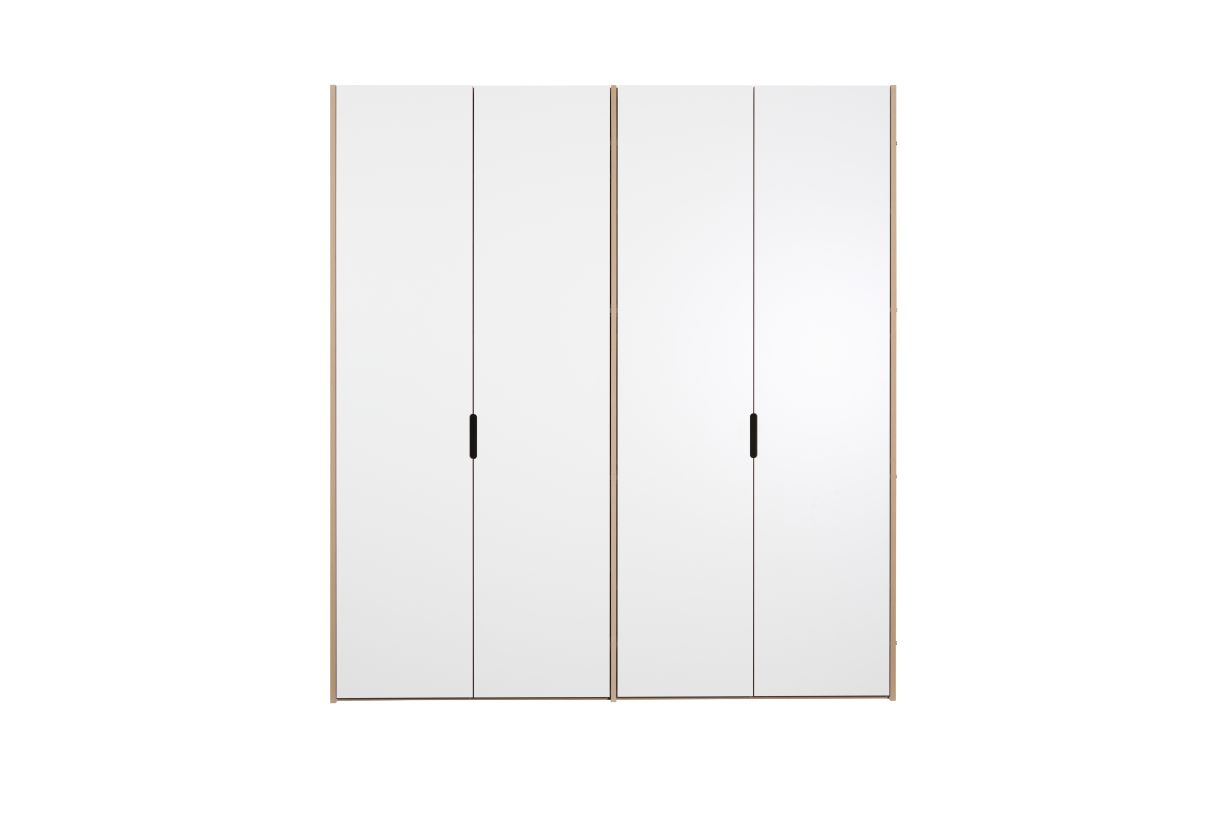 Tojo-Schrank Anbaumodul: Weißer Kleiderschrank mit vier Türen und schmalen, schwarzen Griffen für Schlafzimmer.