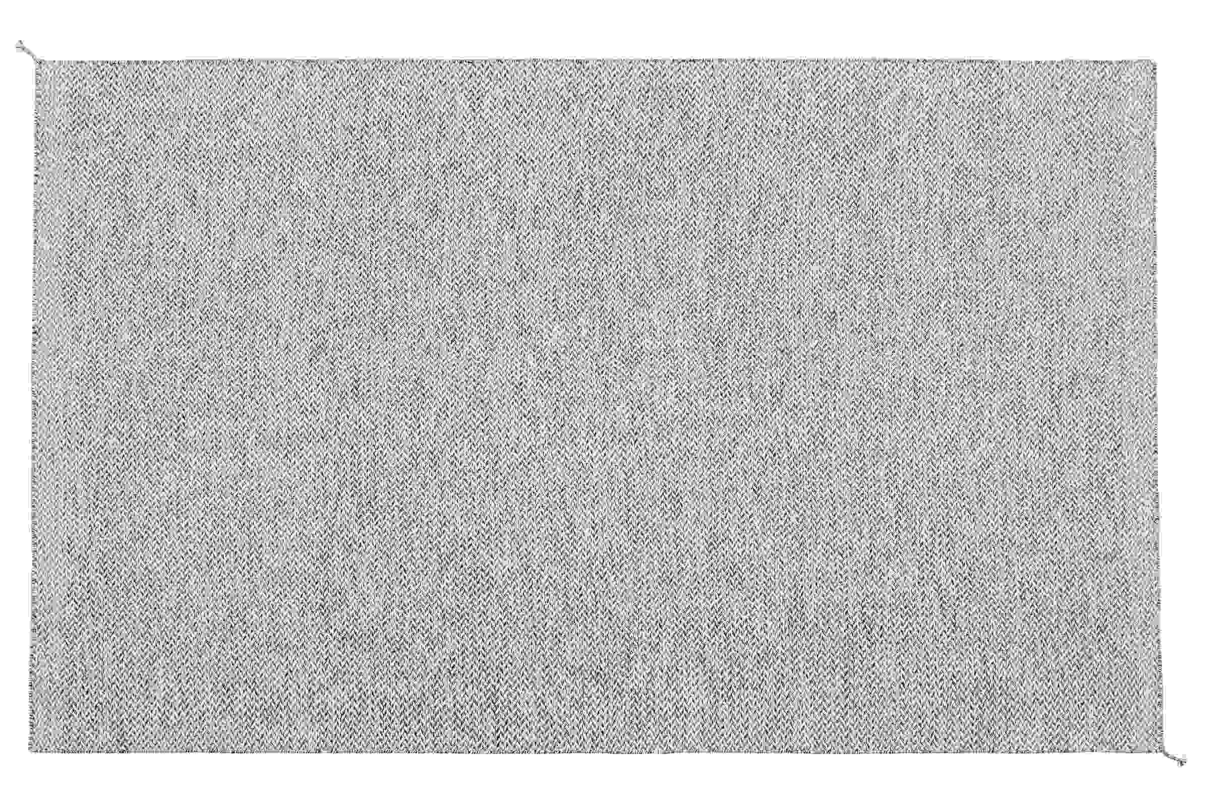 Muuto Ply Rug aus recyceltem Polyester, einfarbig hellgrauer Teppich für Innen- und Außenbereich, Detailaufnahme der Textur.