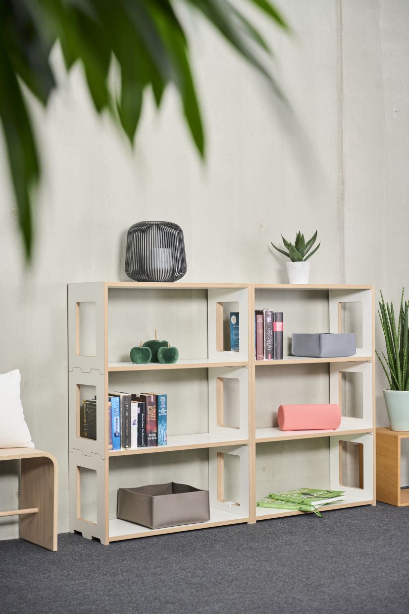 Anthrazitfarbenes Tojo Blick Regal Anbaumodul, ein modernes Regalsystem für Wohnzimmer und Büro.