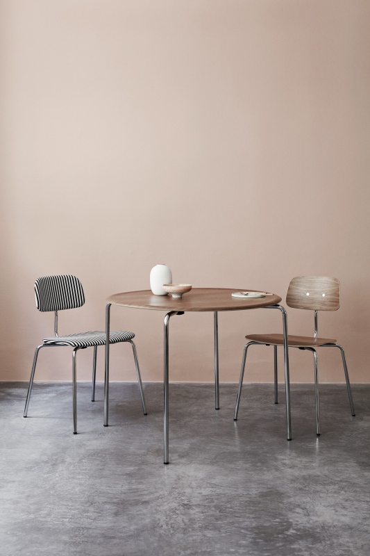 Kevi Stühle 2060 Montana mit Tisch: Moderner Essbereich mit Designstühlen und Holztisch.