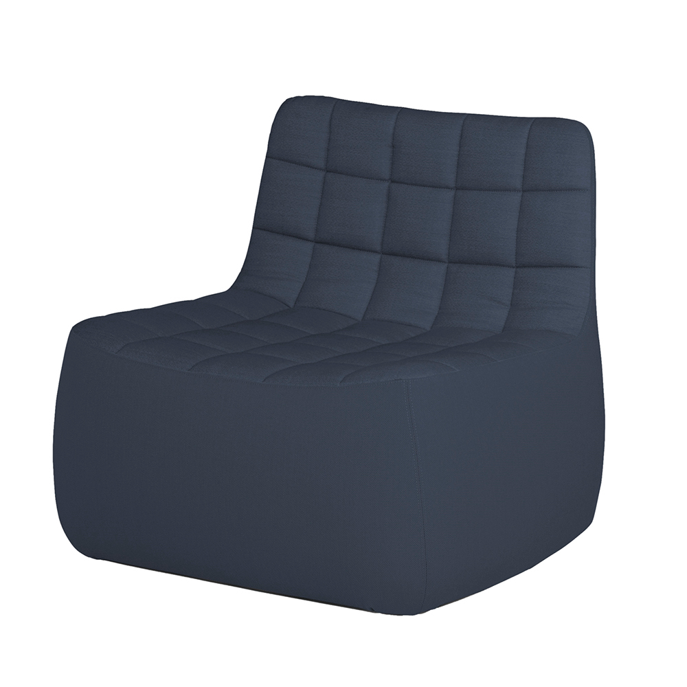 Dunkelblauer Yam Chair Sessel von Northern: Moderner, gepolsterter Loungesessel mit quadratischer Steppung für Wohnzimmer und Büro.