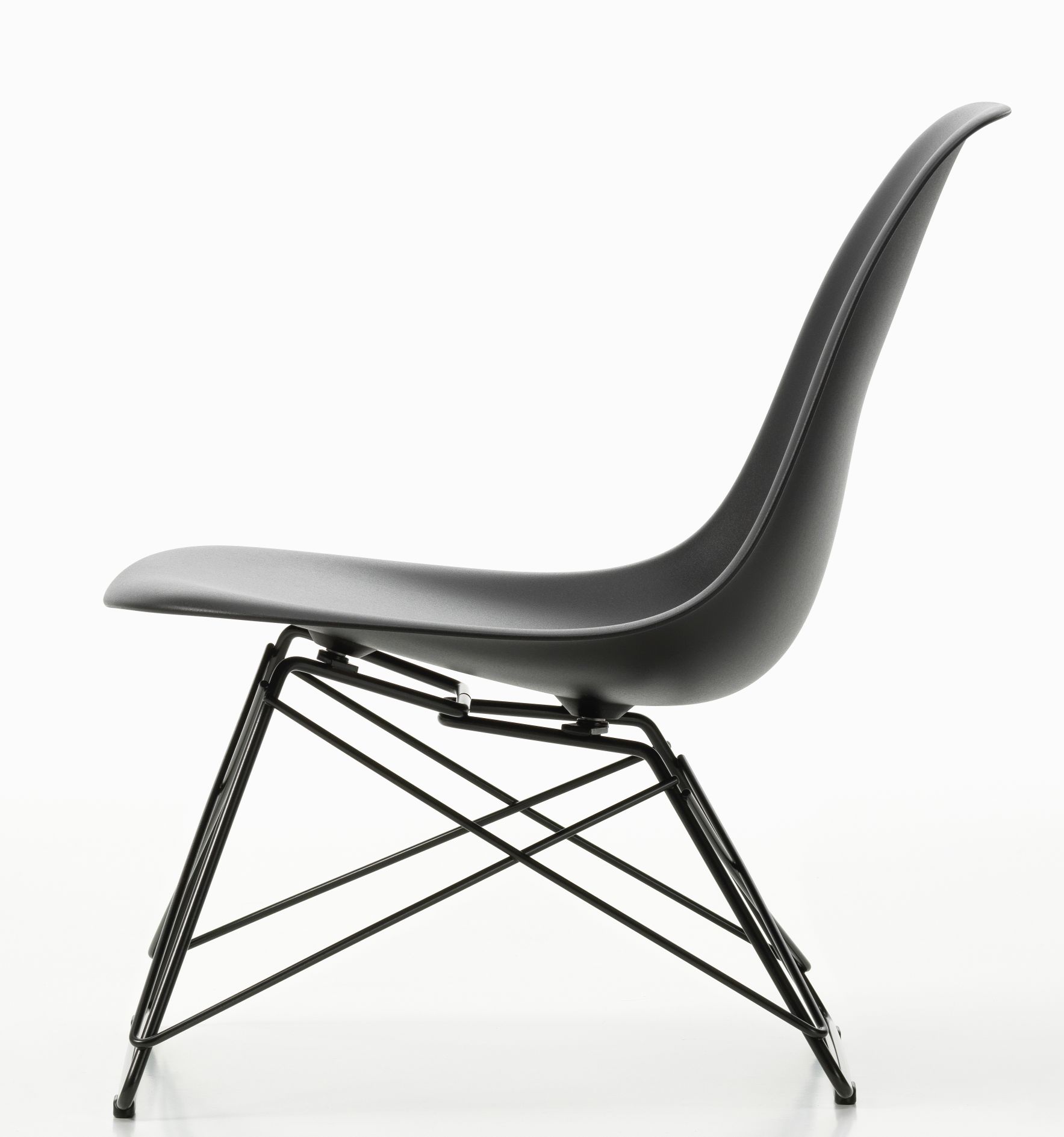 Eames Plastic Side Chair LSR Stuhl Vitra in Grau, Seitenansicht, mit schwarzem Metallgestell.