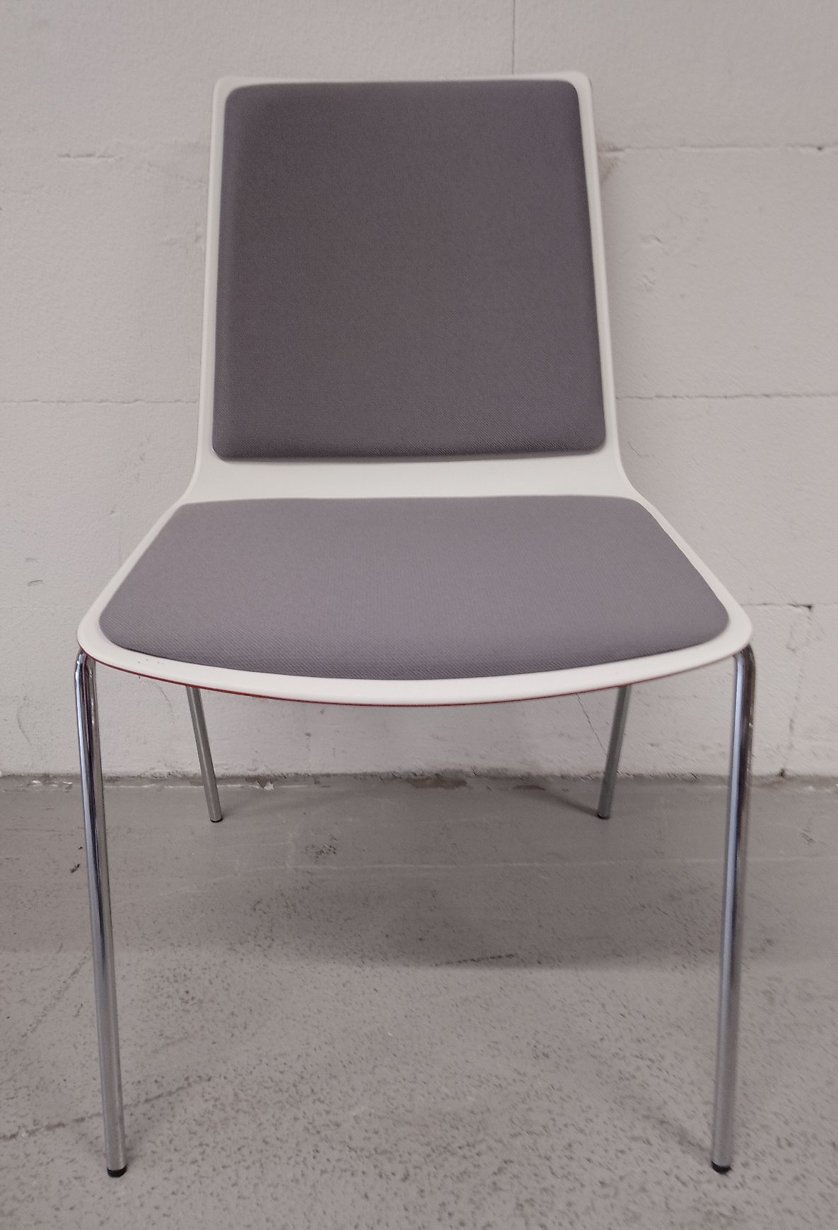 nooi Chair vierpootstoel Wiesner Hager TENTOONSTELLINGSSTUK / TWEEDEHANDSMEUBEL