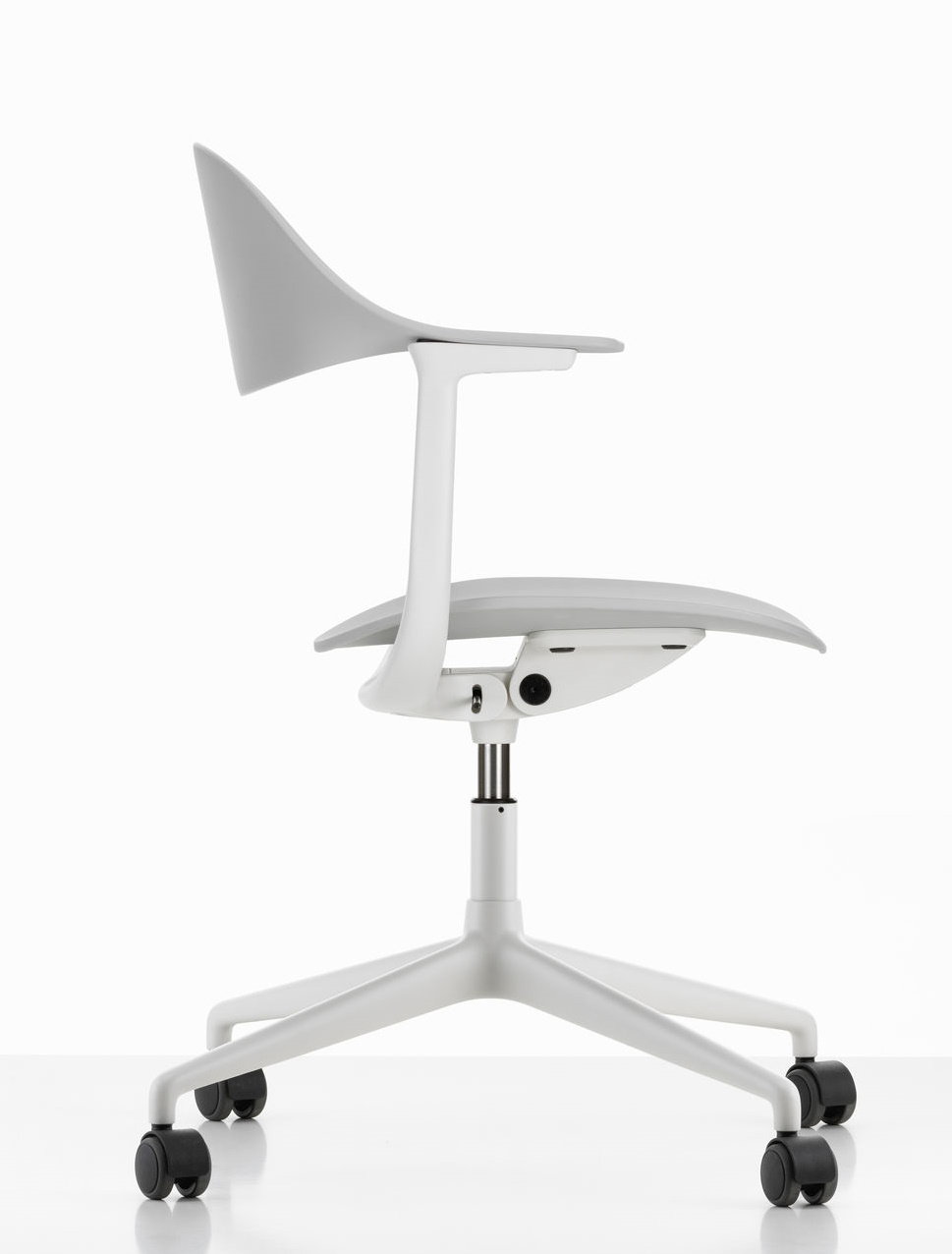 Mynt Bürodrehstuhl von Vitra, grauer Kunststoff, ergonomisch geformt, mit Rollen und weißem Fußkreuz.