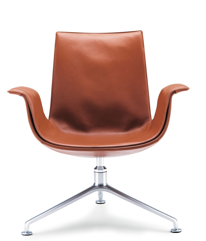 FK 6725-3G Sessel von Walter Knoll, brauner Ledersessel mit Drehfuß aus Aluminium.