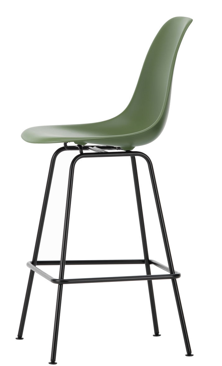 Vitra Eames Plastic Bar Stool in Olivgrün mit schwarzem Metallgestell, moderner Hocker für die Bar.