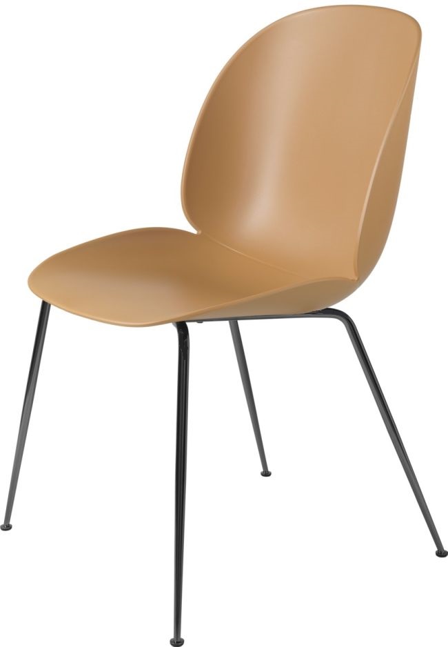Beetle Chair Esszimmerstuhl in Amber Brown mit schwarzem, konischem Gestell von Gubi.