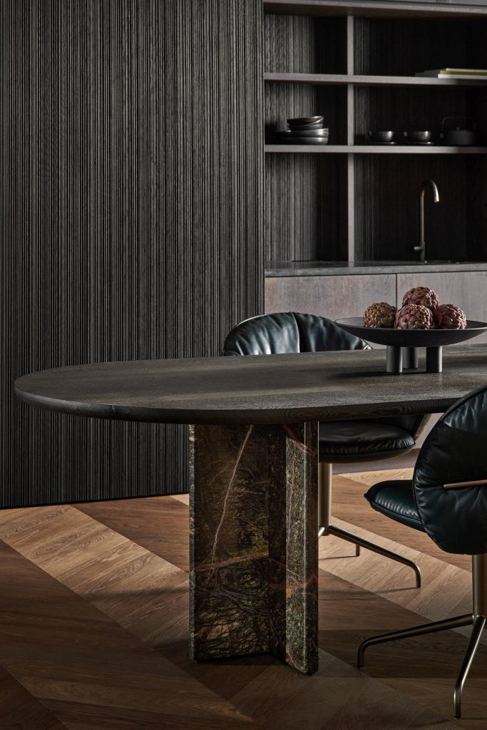 BC17 T-Rox ovale eettafel Janua 