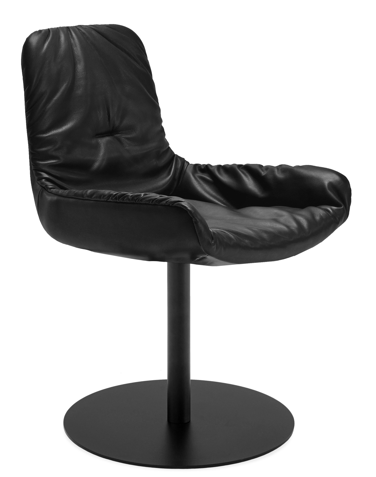 Schwarzer Leya Stuhl von Freifrau Manufaktur mit niedrigen Armlehnen und Drehfuß, modernes Design für Esszimmer und Wohnbereich.