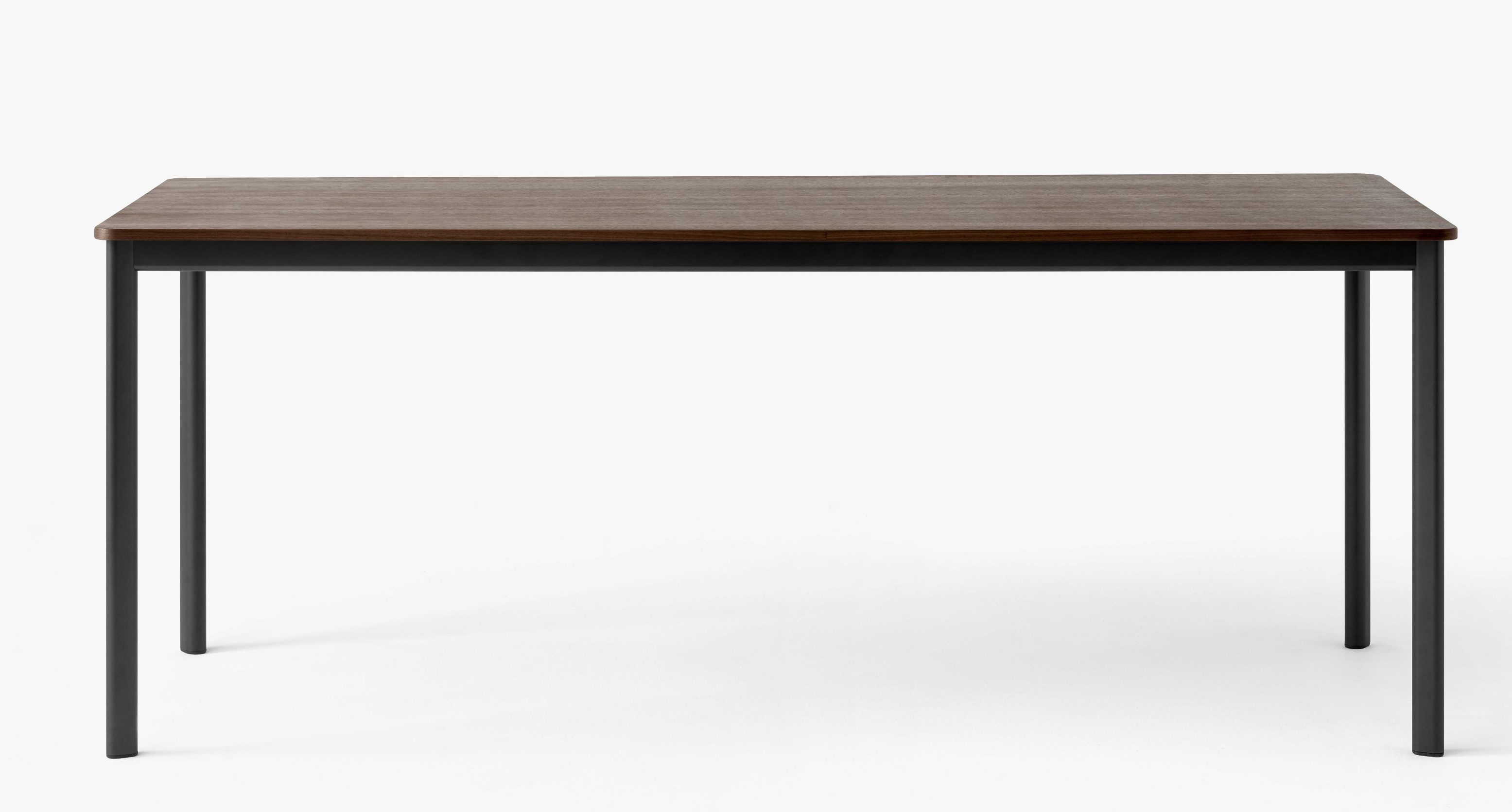 AndTradition Drip Table HW58 mit dunkler Holzplatte und schwarzem Metallgestell für Esszimmer oder Büro.
