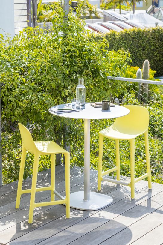 Broom Counter Stool kruk botergeel Emeco