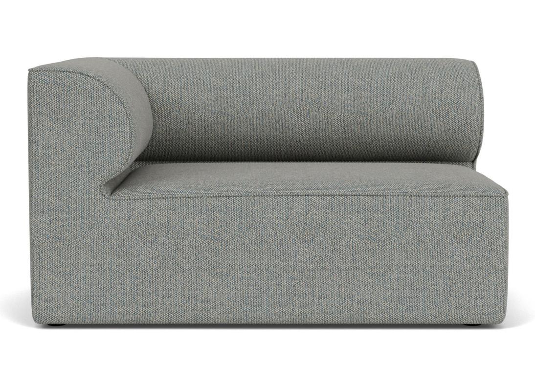 Eave Modular Sofa von Audo Copenhagen, graues Ecksofa mit abgerundeter Armlehne, modernes Wohnzimmermöbel.