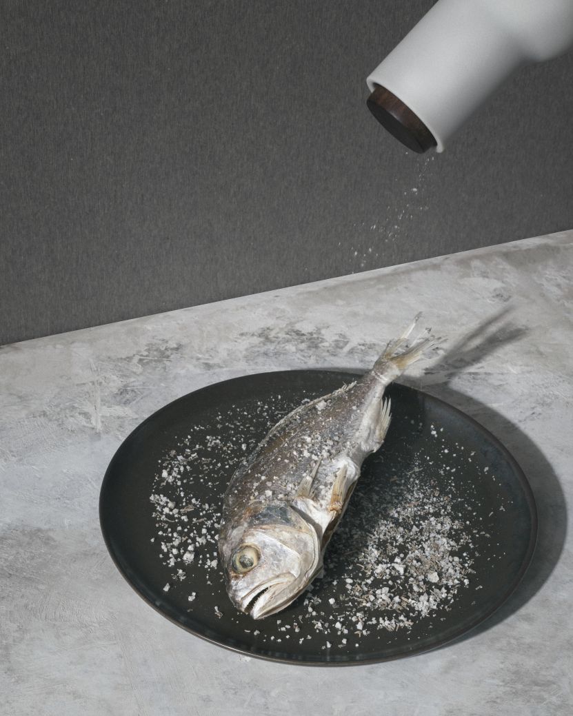 Bottle Grinders Walnoot zout- en pepermolen Audo, gebronsd messing UNIEK EXEMPLAAR