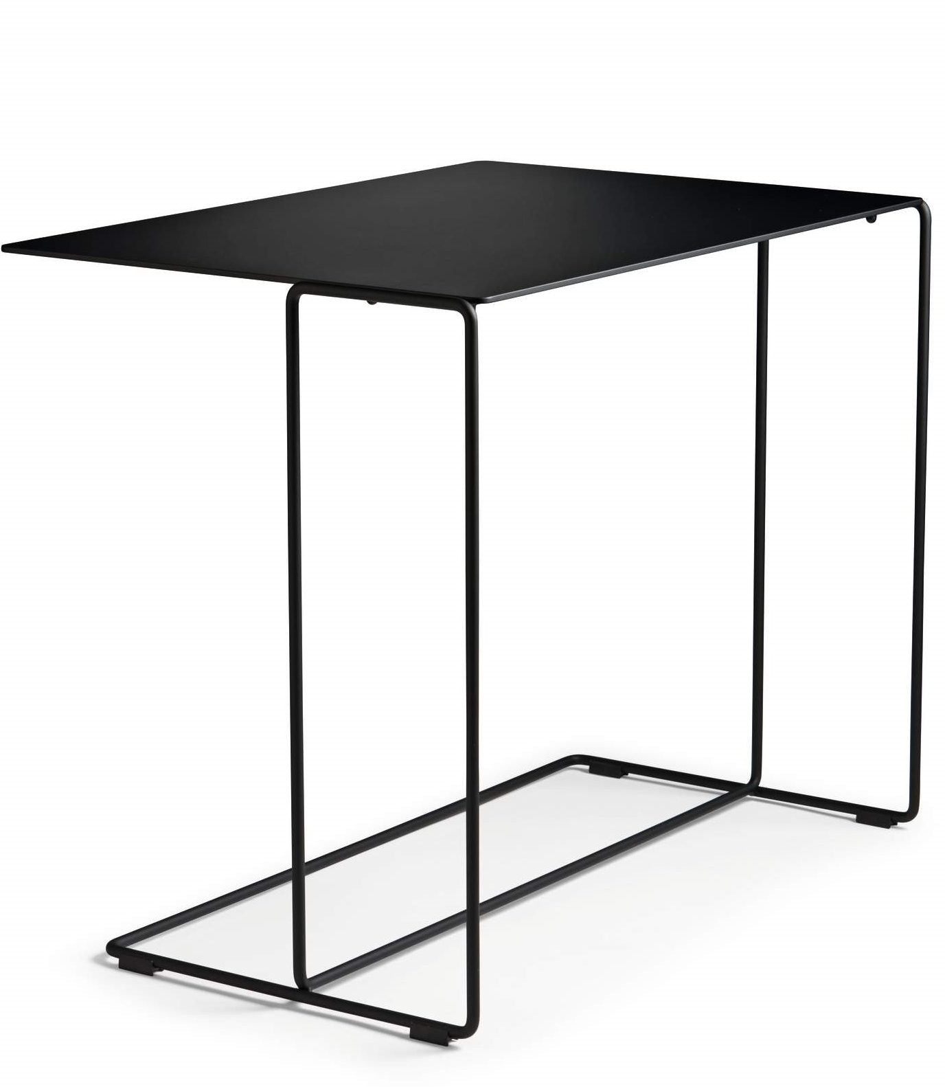 Schwarzer Oki Beistelltisch von Walter Knoll mit minimalistischem Design und rechteckiger Tischplatte aus Metall.