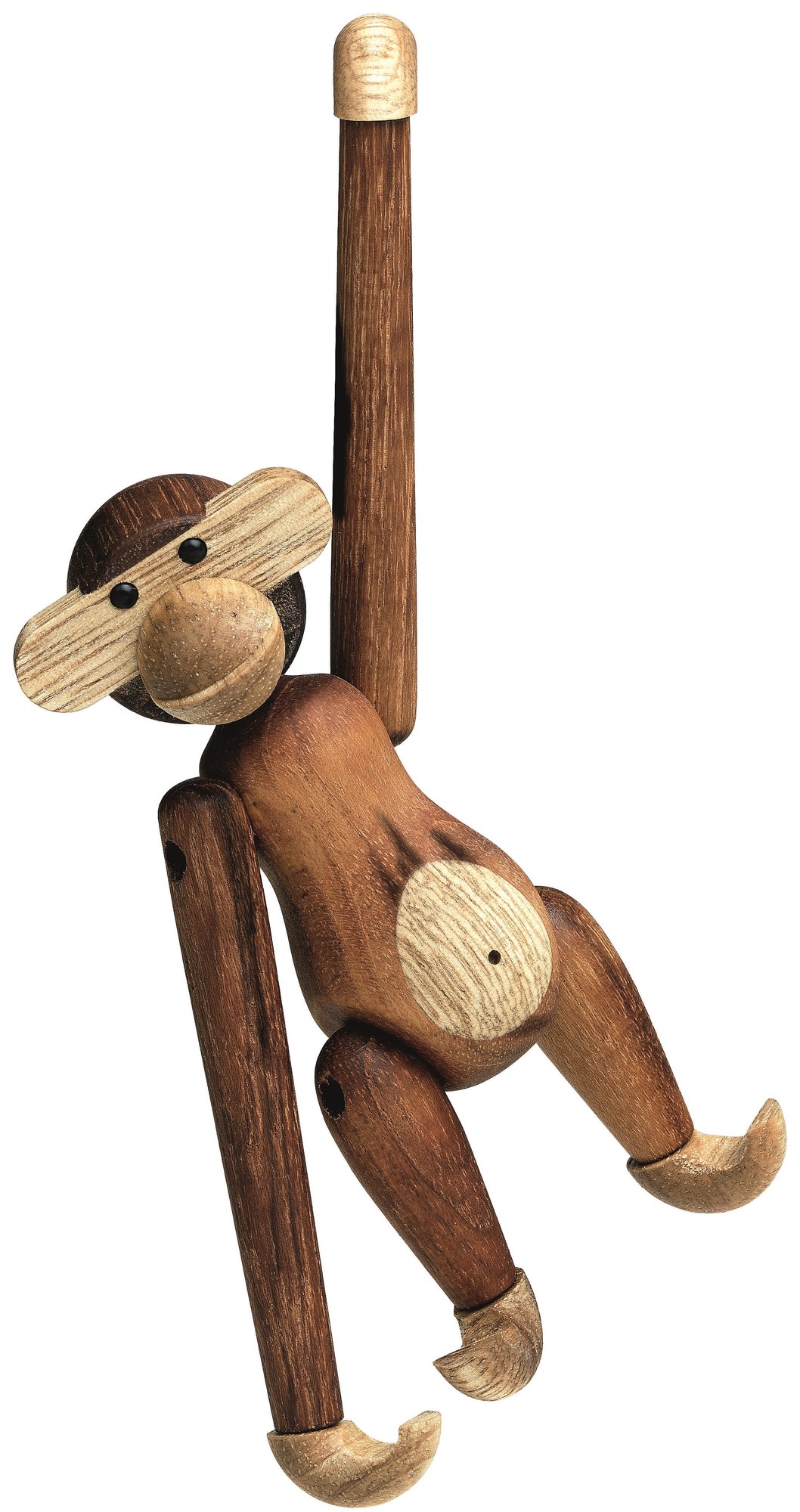 Detailaufnahme: Kay Bojesen Affe Mini Holzfigur aus Teakholz, hängend an einem Arm.