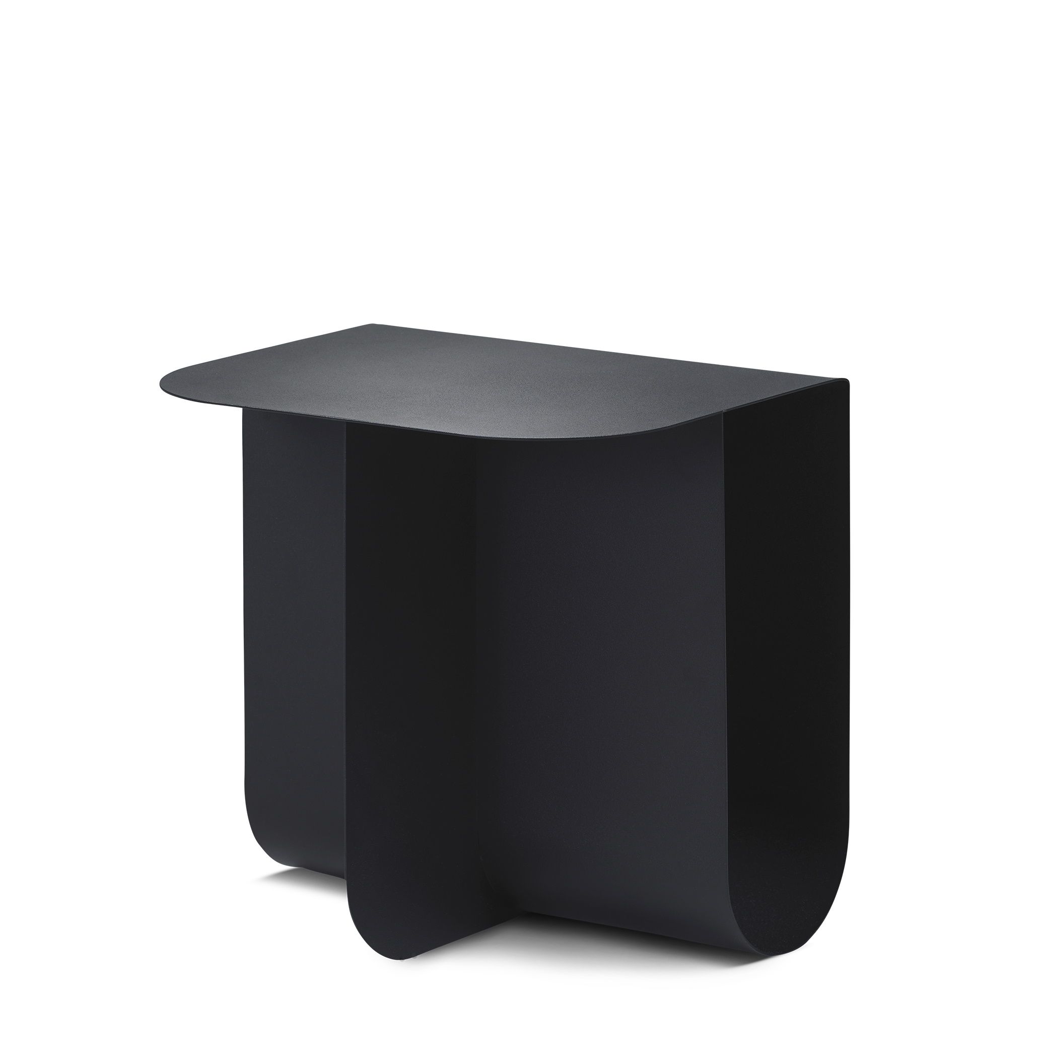 Schwarzer Mass Beistelltisch von Northern, minimalistisches Design mit abgerundeten Kanten, ideal als Nachttisch oder Ablage.
