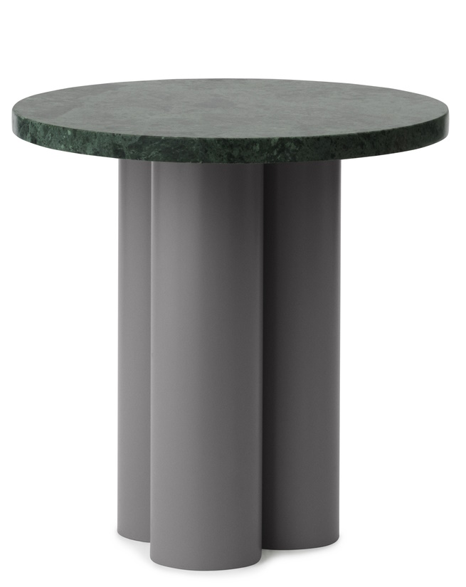 Dit Coffee Table von Normann Copenhagen: Beistelltisch mit grüner Marmorplatte und grauem, zylindrischem Dreibein-Gestell.