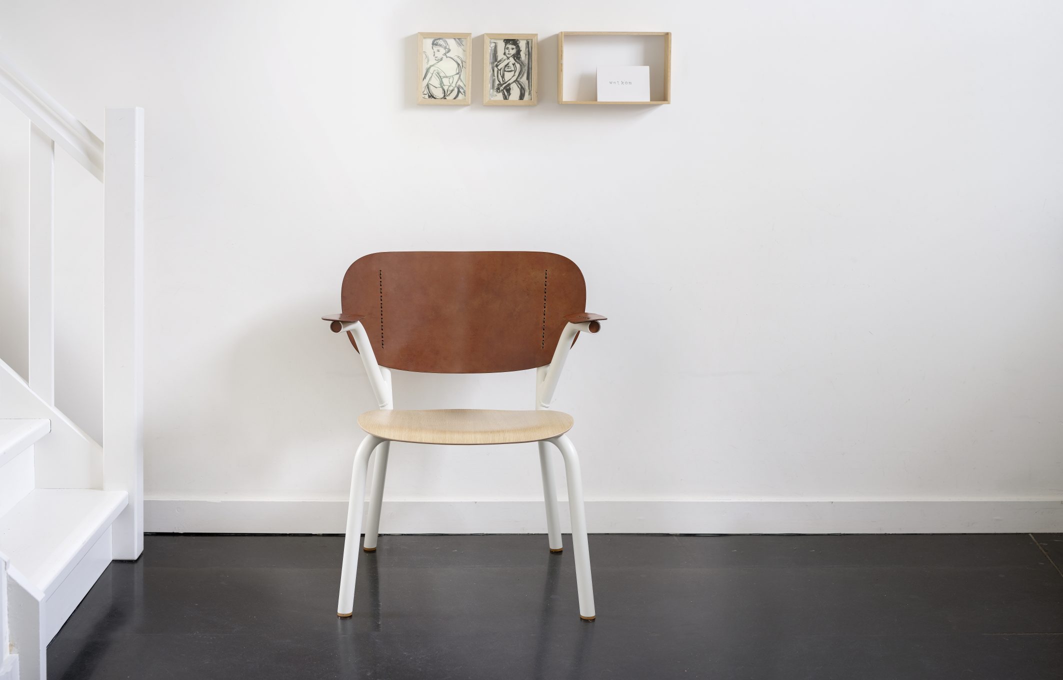 Emil Rosi Armchair Stuhl mit Armlehne von Functionals, Holz und Leder, modernes Design.