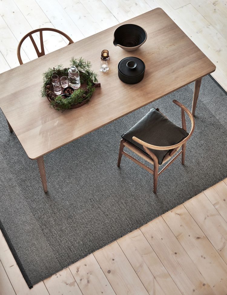 Edit-tapijt 60 x 85 cm DUIFBLAUW / ROOKBLAUW / STONE Pappelina UNIEK EXEMPLAAR