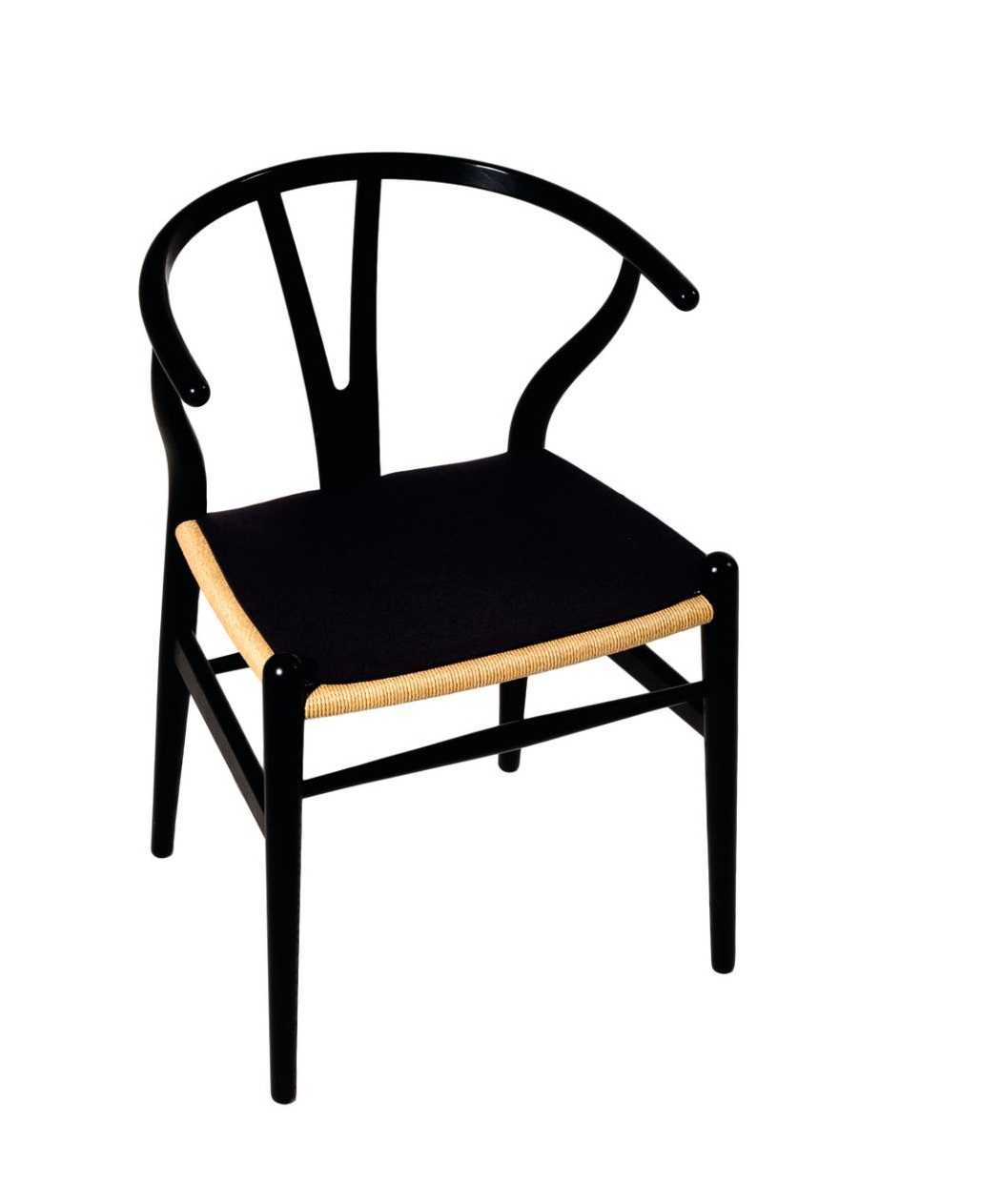 Schwarzer Wishbone Chair mit Sitzauflage "Parkhaus Berlin" aus Filz für bequemes Sitzen.