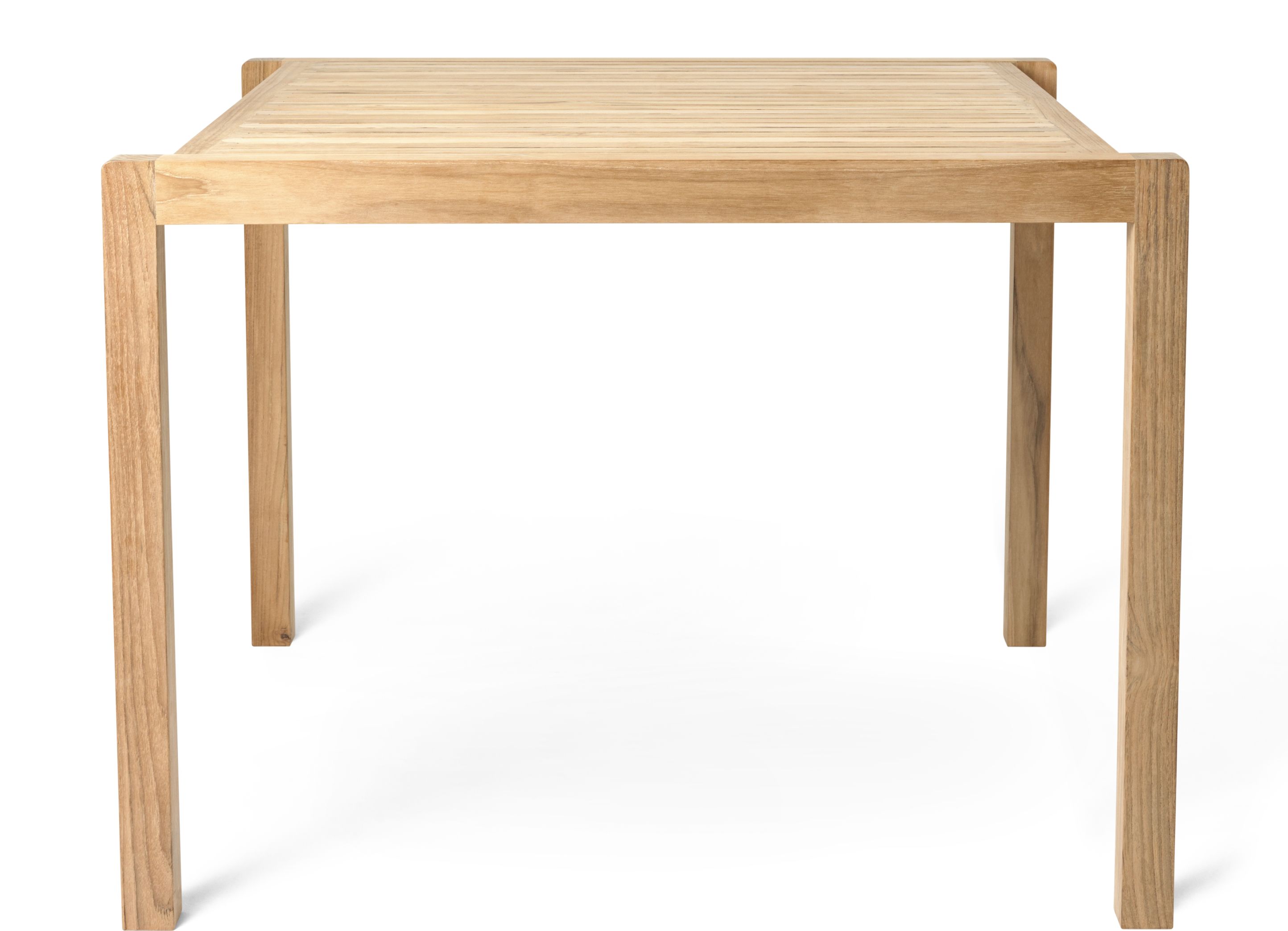 AH902 Carl Hansen Esstisch Outdoor aus Teakholz, quadratisch, mit Lattenrost-Tischplatte und vier Beinen.