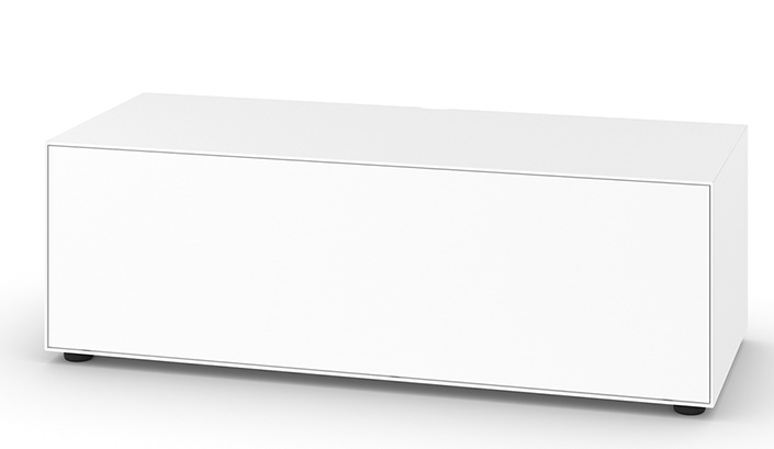 Weißes Nex Pur Box TV-Lowboard von Piure mit Medienklappe für modernes Wohnzimmer-Design.